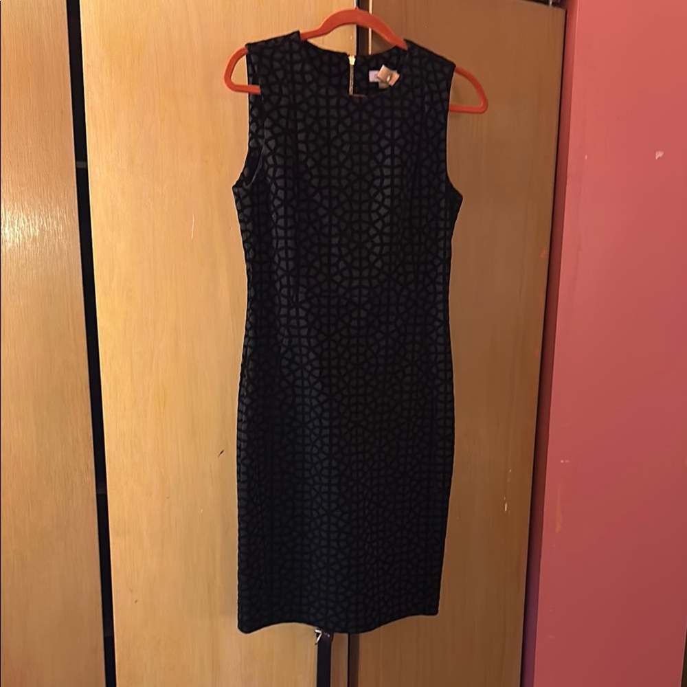 Black Sleeveless Sheath Dress Knee-Length for Cocktail